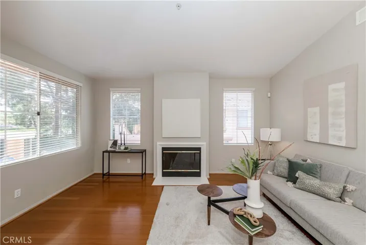 709 Solvay Aisle, Irvine, California 92606
