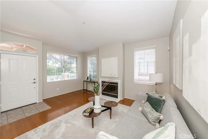 709 Solvay Aisle, Irvine, California 92606
