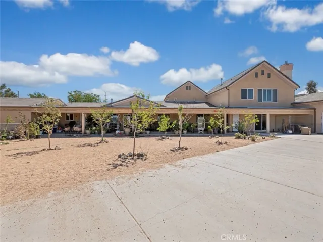 10180 Deep Creek, Apple Valley, California 92308