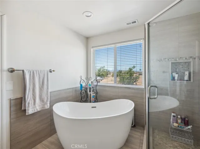 10180 Deep Creek, Apple Valley, California 92308