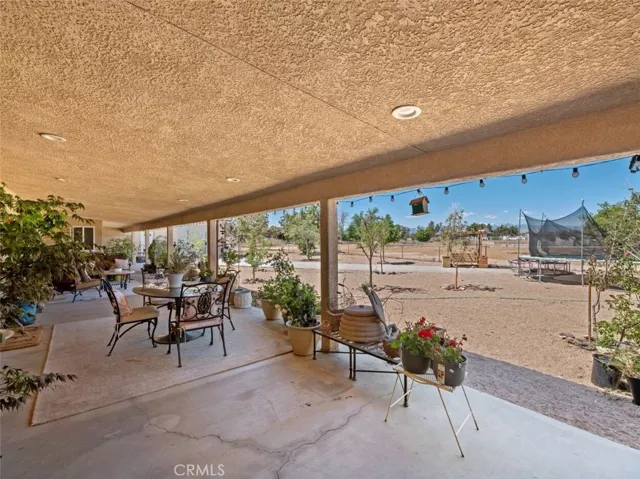 10180 Deep Creek, Apple Valley, California 92308
