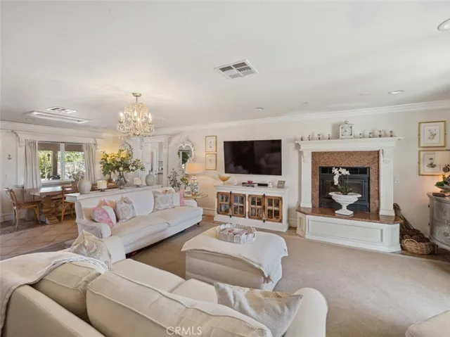 10180 Deep Creek, Apple Valley, California 92308