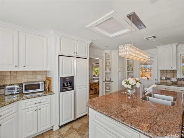 10180 Deep Creek, Apple Valley, California 92308