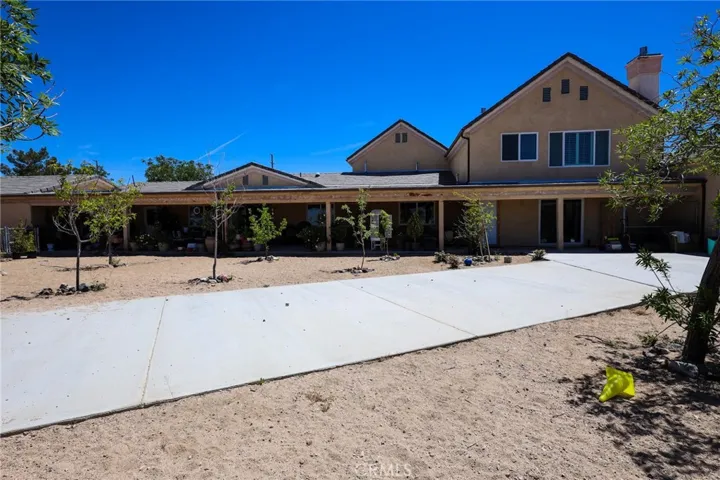 10180 Deep Creek, Apple Valley, California 92308