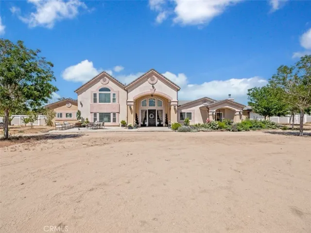 10180 Deep Creek, Apple Valley, California 92308