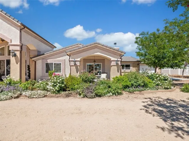 10180 Deep Creek, Apple Valley, California 92308