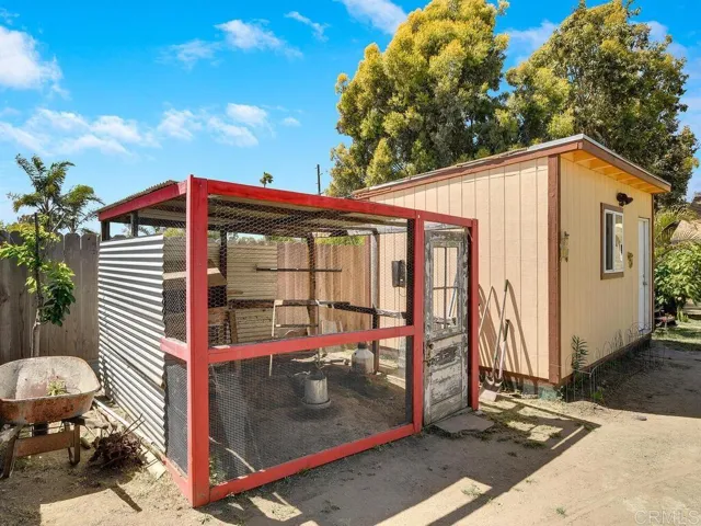 215 Pipin Drive, Fallbrook, California 92028
