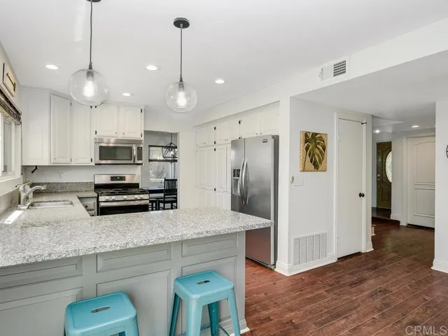 215 Pipin Drive, Fallbrook, California 92028