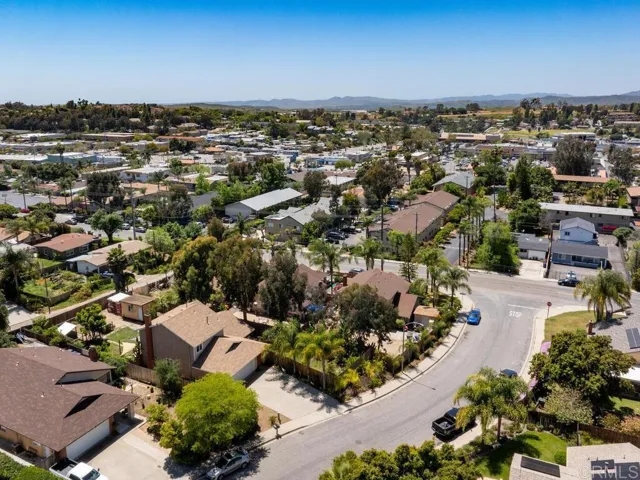 215 Pipin Drive, Fallbrook, California 92028