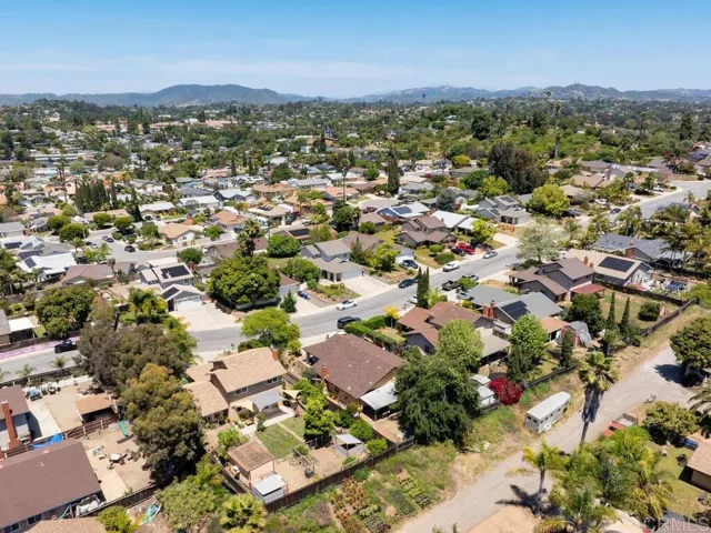 215 Pipin Drive, Fallbrook, California 92028