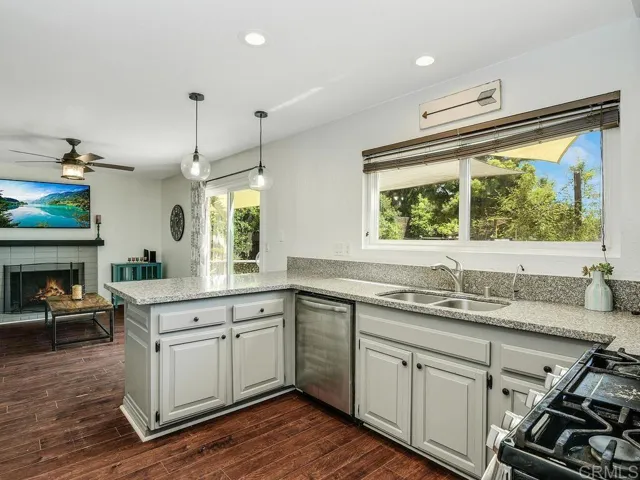 215 Pipin Drive, Fallbrook, California 92028