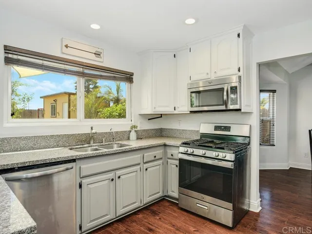 215 Pipin Drive, Fallbrook, California 92028