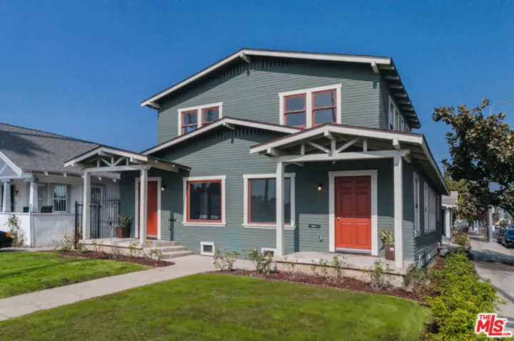 2301 W 30th Street, Los Angeles, California 90018