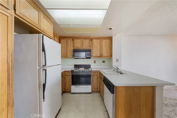 Kitchen needs a full remodel!