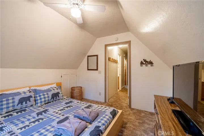 211 W Sherwood Boulevard, Big Bear City, California 92314