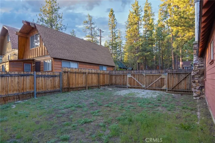 211 W Sherwood Boulevard, Big Bear City, California 92314