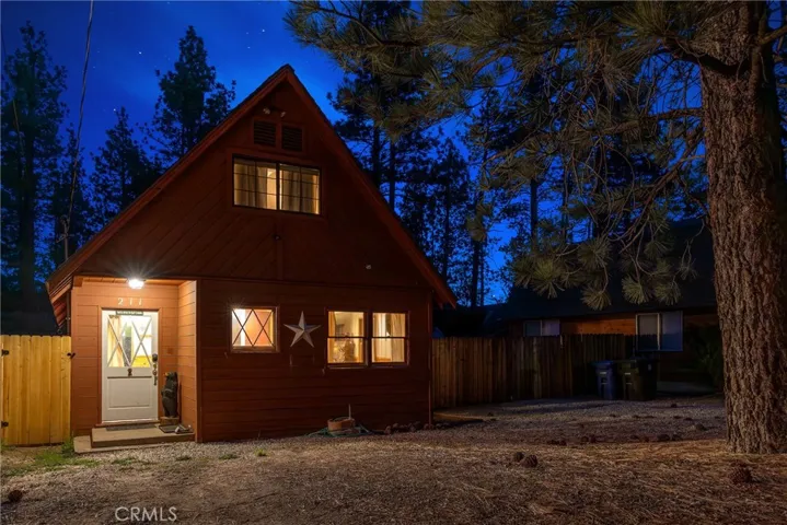 211 W Sherwood Boulevard, Big Bear City, California 92314