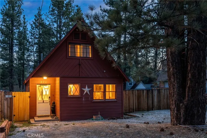 211 W Sherwood Boulevard, Big Bear City, California 92314