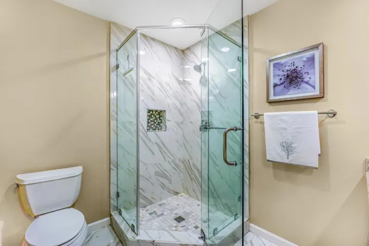 142 Sand Hill Circle, Menlo Park, California 94025