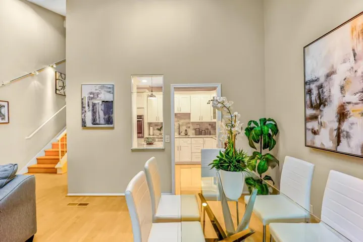 142 Sand Hill Circle, Menlo Park, California 94025