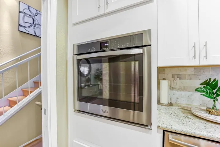 142 Sand Hill Circle, Menlo Park, California 94025