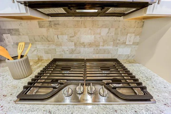 142 Sand Hill Circle, Menlo Park, California 94025