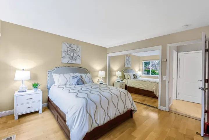 142 Sand Hill Circle, Menlo Park, California 94025
