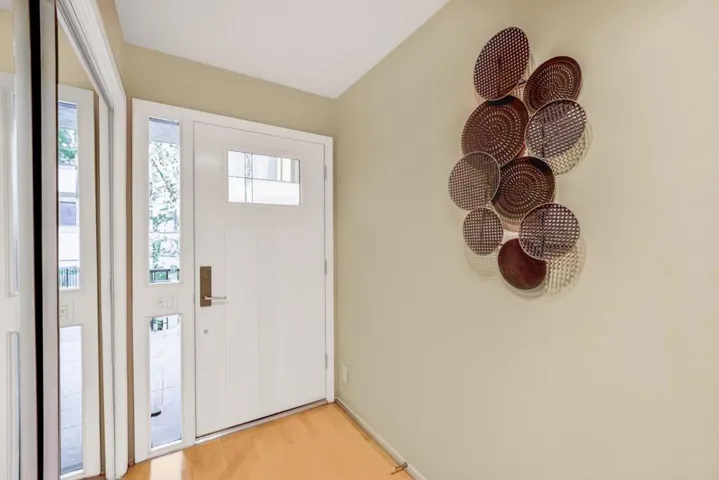 142 Sand Hill Circle, Menlo Park, California 94025