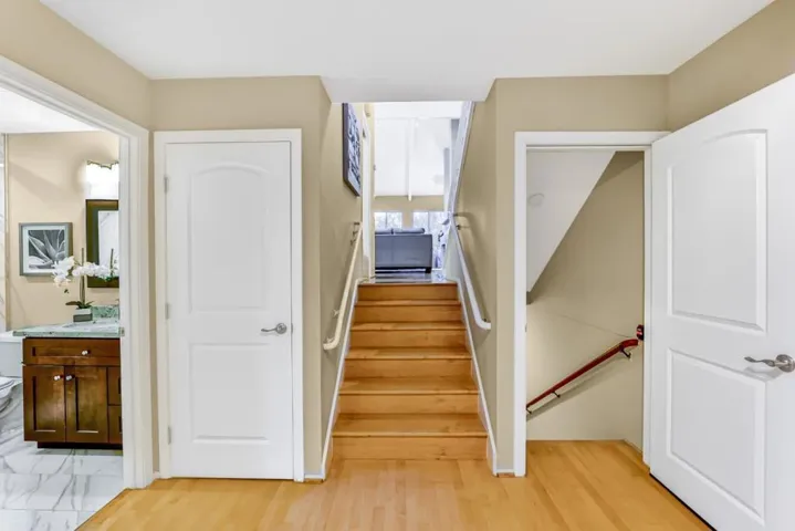 142 Sand Hill Circle, Menlo Park, California 94025
