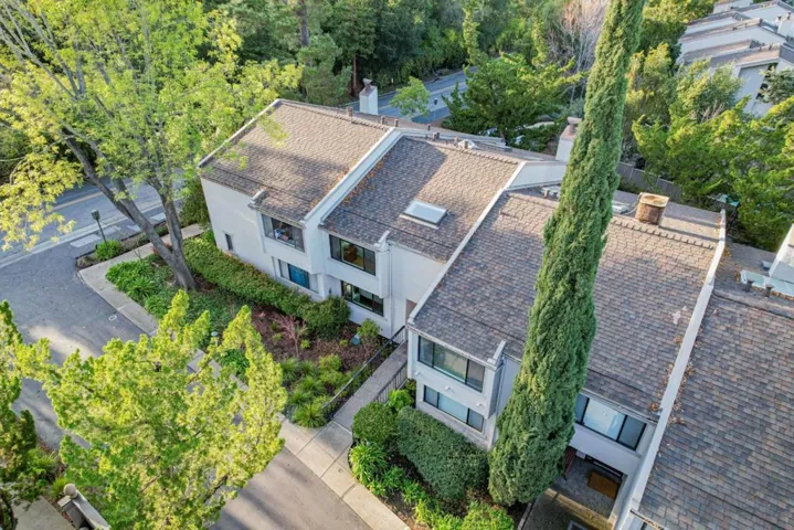 142 Sand Hill Circle, Menlo Park, California 94025