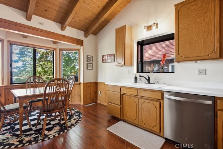 529 Dover Court, Lake Arrowhead, California 92352