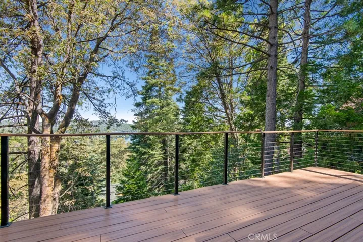 529 Dover Court, Lake Arrowhead, California 92352