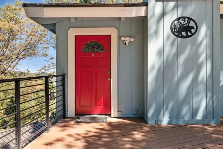 529 Dover Court, Lake Arrowhead, California 92352