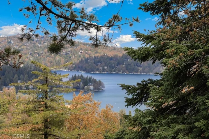 529 Dover Court, Lake Arrowhead, California 92352
