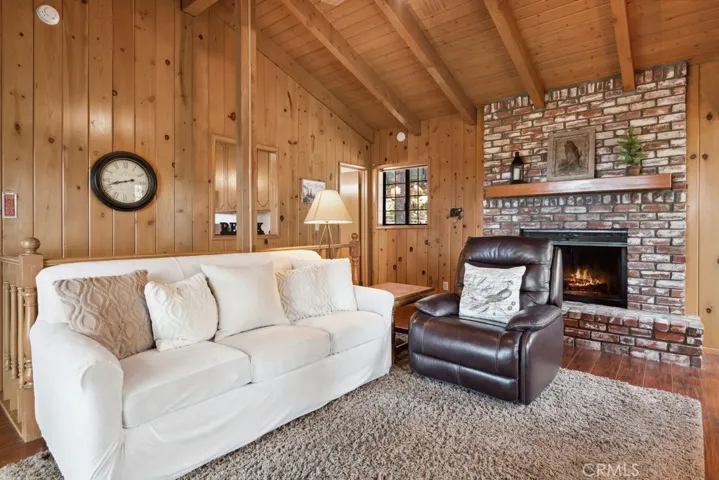 529 Dover Court, Lake Arrowhead, California 92352