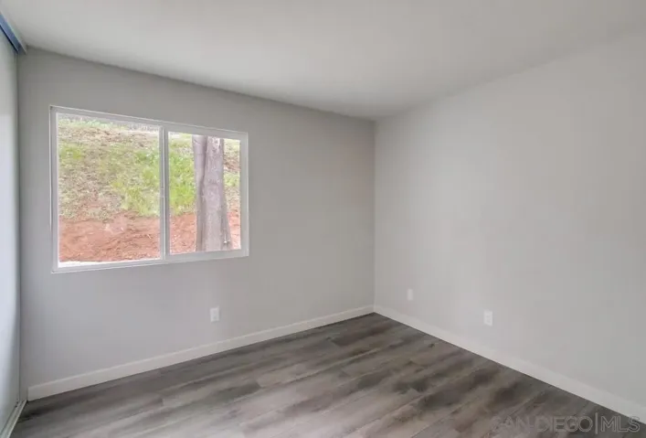 3030 Hypoint, Escondido, California 92027