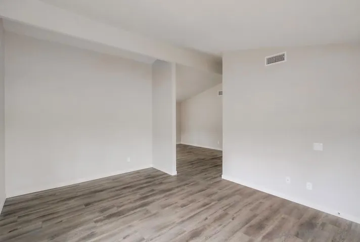 3030 Hypoint, Escondido, California 92027
