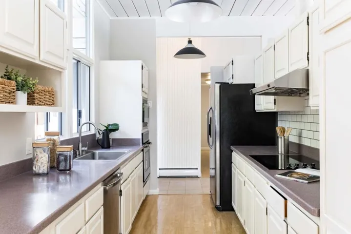 437 Ferne Avenue, Palo Alto, California 94306