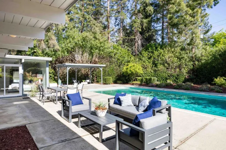 437 Ferne Avenue, Palo Alto, California 94306