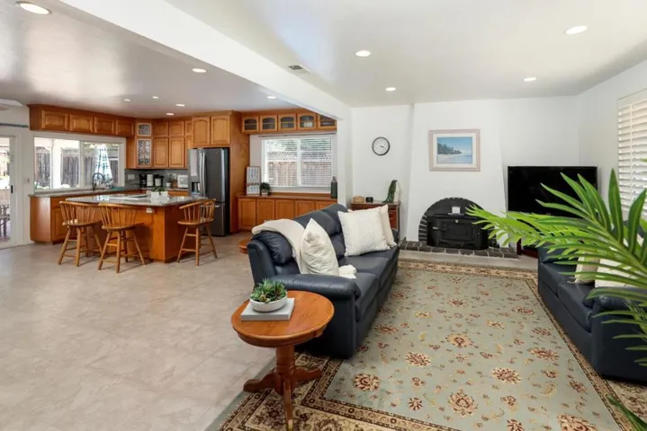 6916 Lenwood Way, San Jose, California 95120