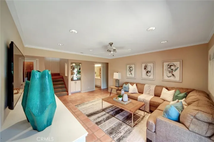 416 Vista Grande, Newport Beach, California 92660