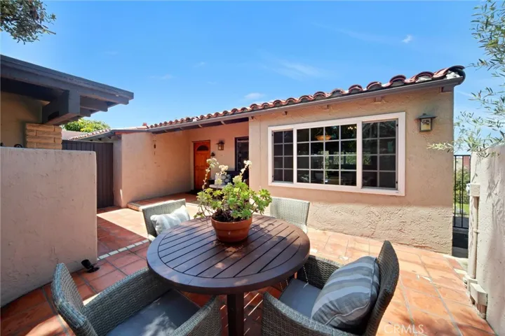 416 Vista Grande, Newport Beach, California 92660