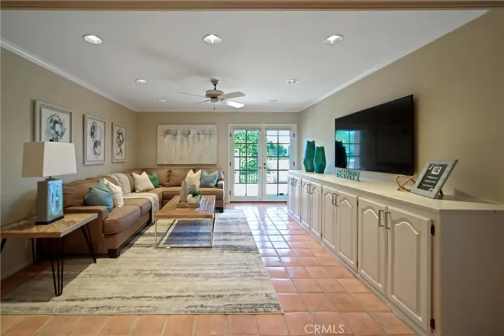 416 Vista Grande, Newport Beach, California 92660