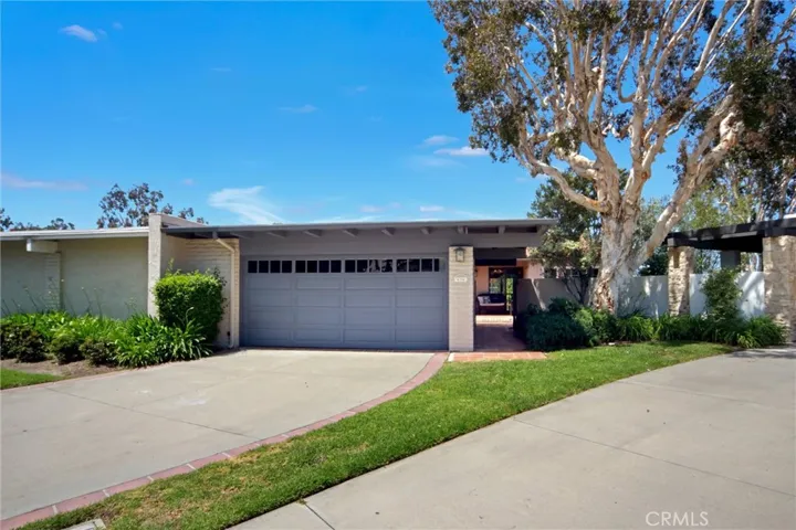 416 Vista Grande, Newport Beach, California 92660
