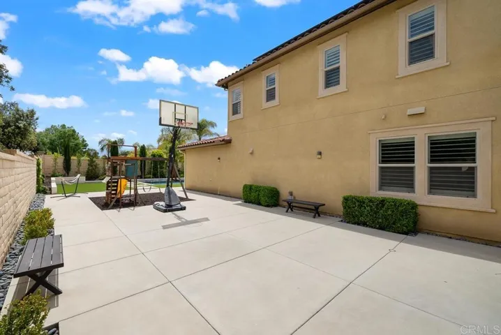 32619 Shadyview St, Winchester, California 92596