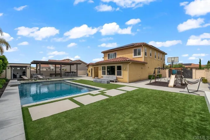 32619 Shadyview St, Winchester, California 92596
