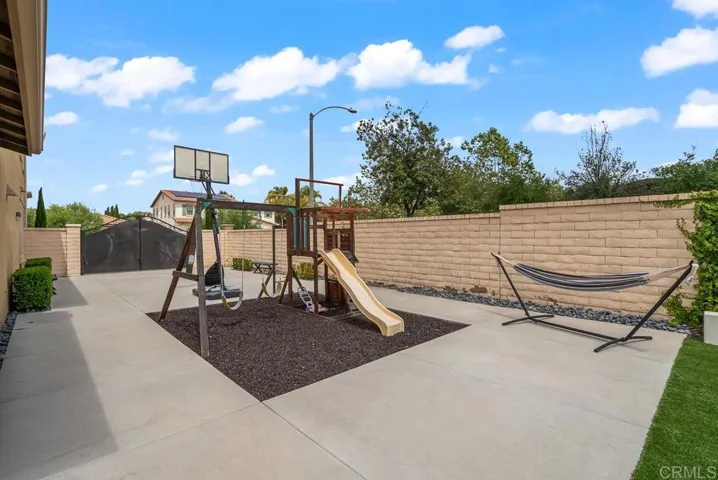 32619 Shadyview St, Winchester, California 92596