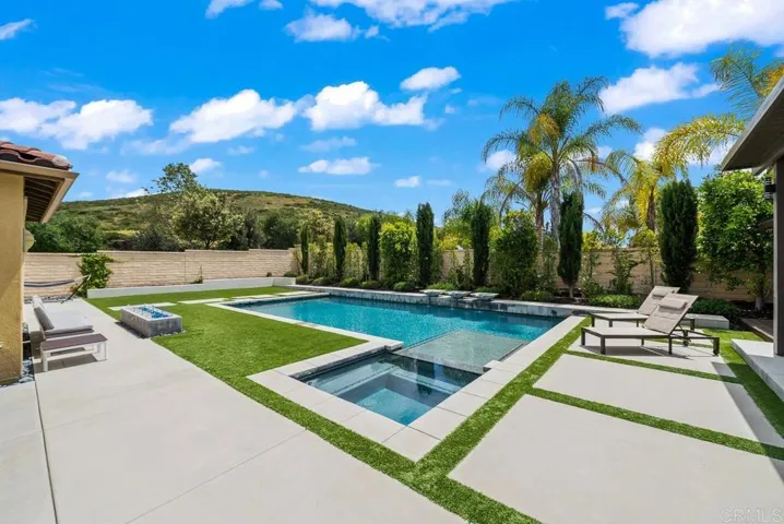 32619 Shadyview St, Winchester, California 92596