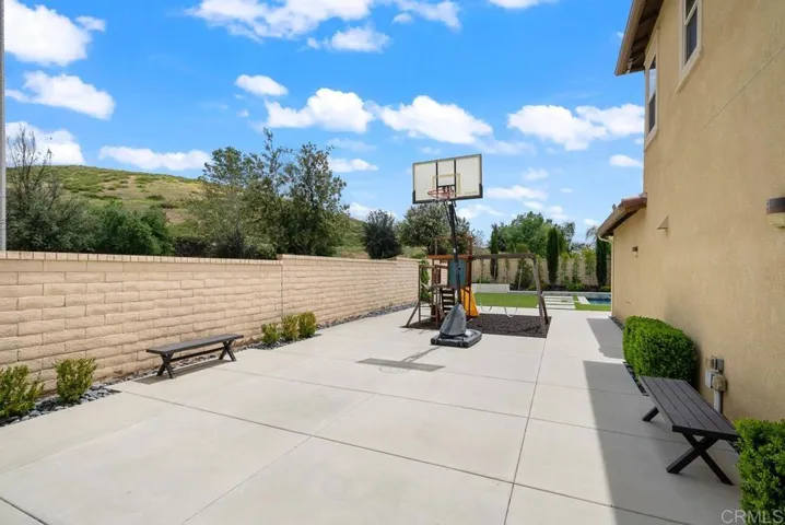 32619 Shadyview St, Winchester, California 92596