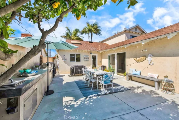 8814 La Roca Avenue, Fountain Valley, California 92708